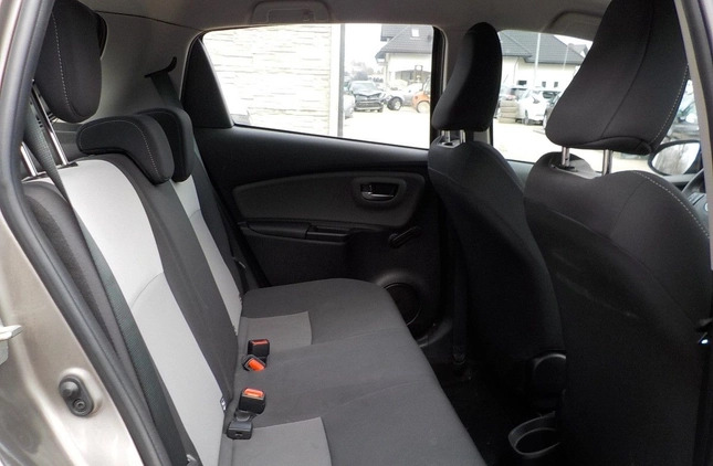 Toyota Yaris cena 34900 przebieg: 55200, rok produkcji 2020 z Kartuzy małe 301